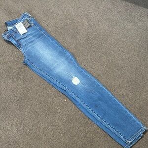 Celebrity Pink‎ Classic Distressed Denim Ankle/Skinny Jeans NWT